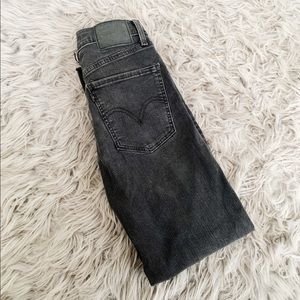 Levi’s Mile High Rise Skinny Jean